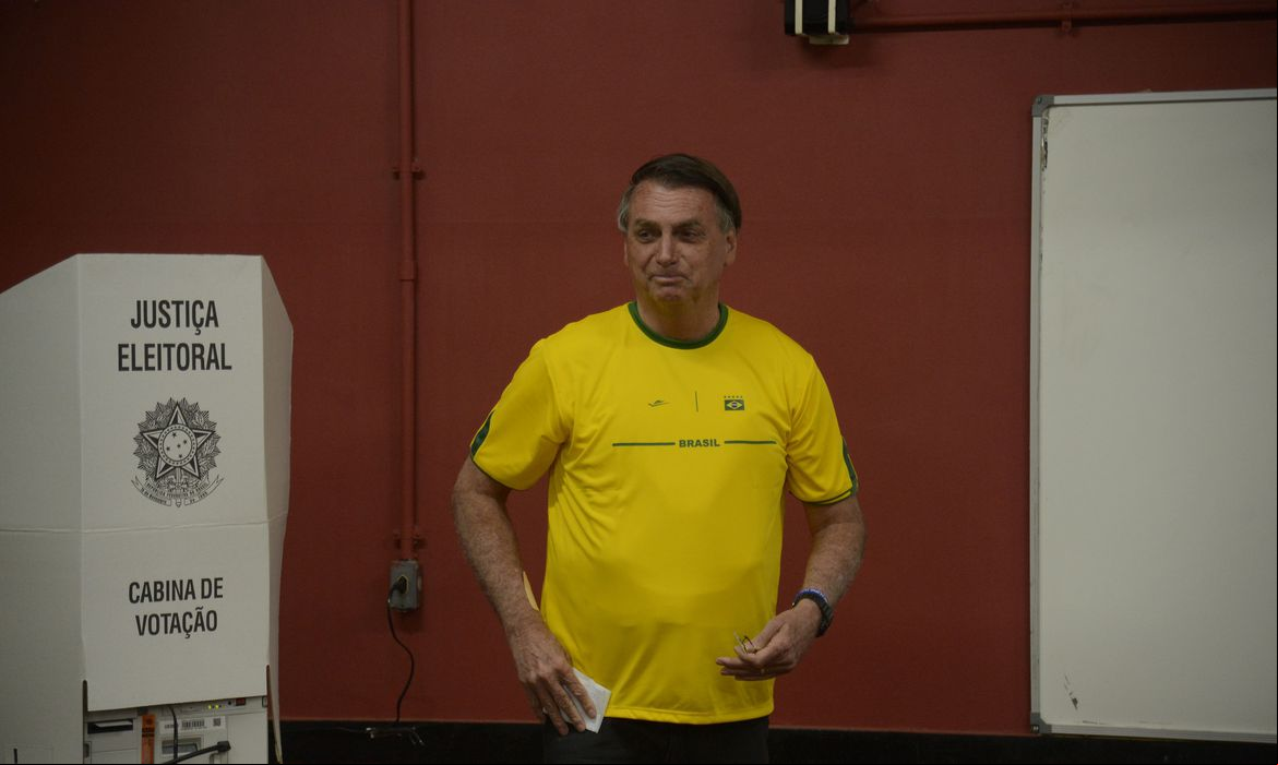 Jair Bolsonaro vota no RJ Jair Bolsonaro vota no RJ